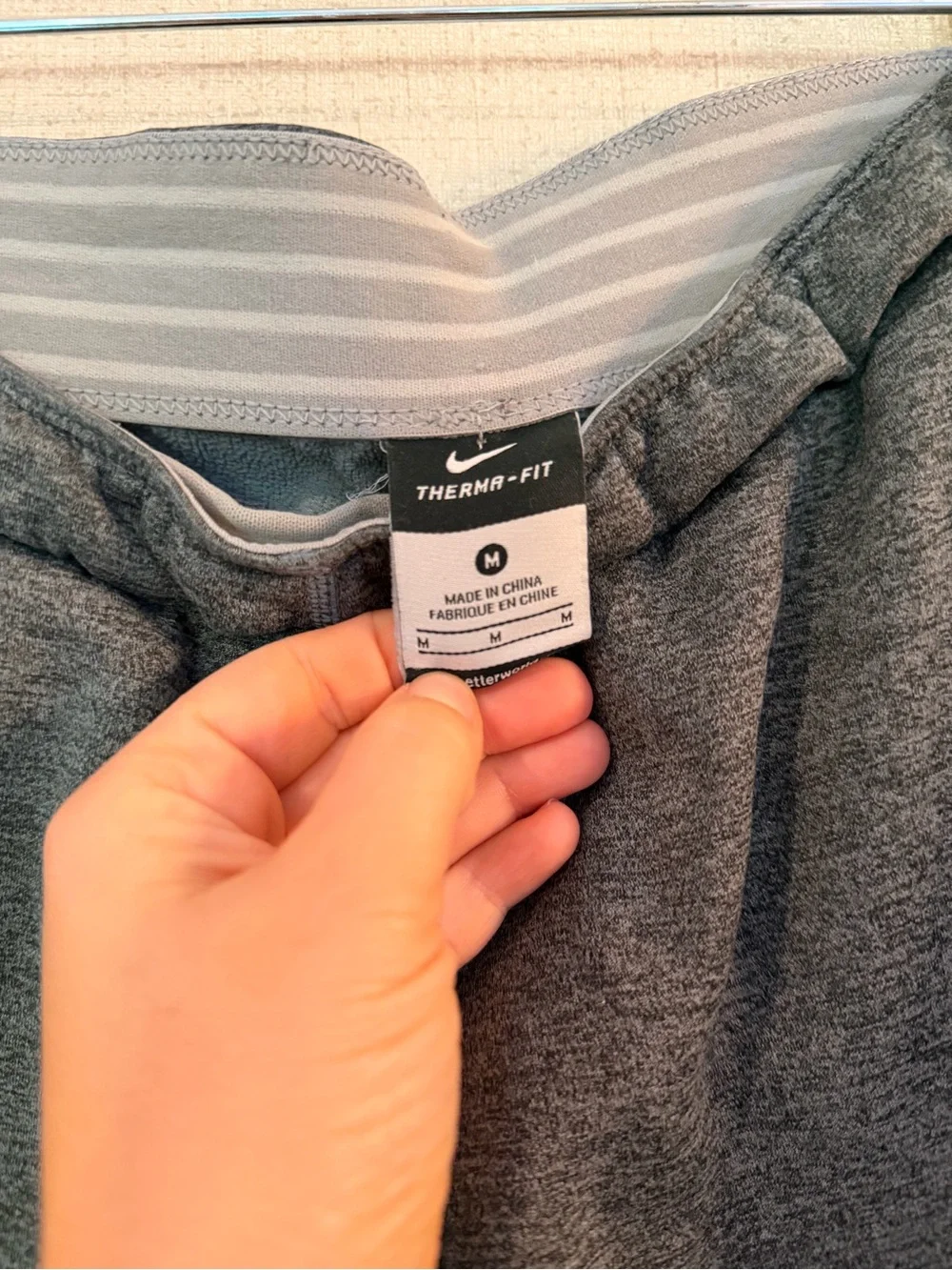 Nike Women's Heathered Grey Sweatpants